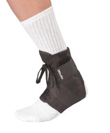 MUELLER SOFT ANKLE BRACE WITH STRAPS BLACK MEDIUM